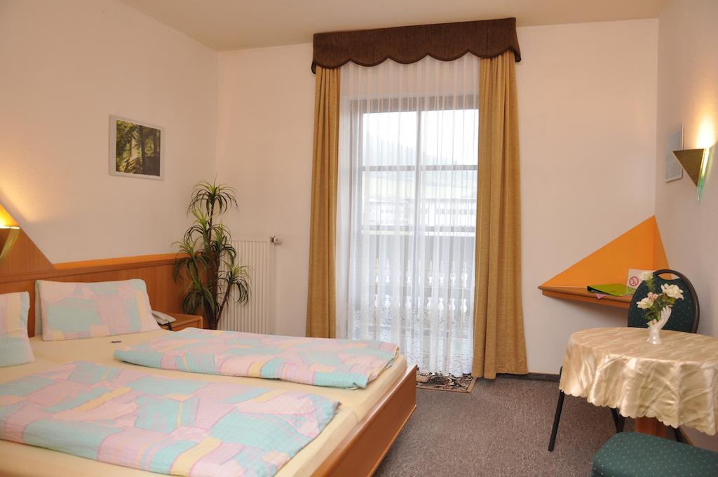 Sulzfeld  Hotel Fasold الغرفة الصورة