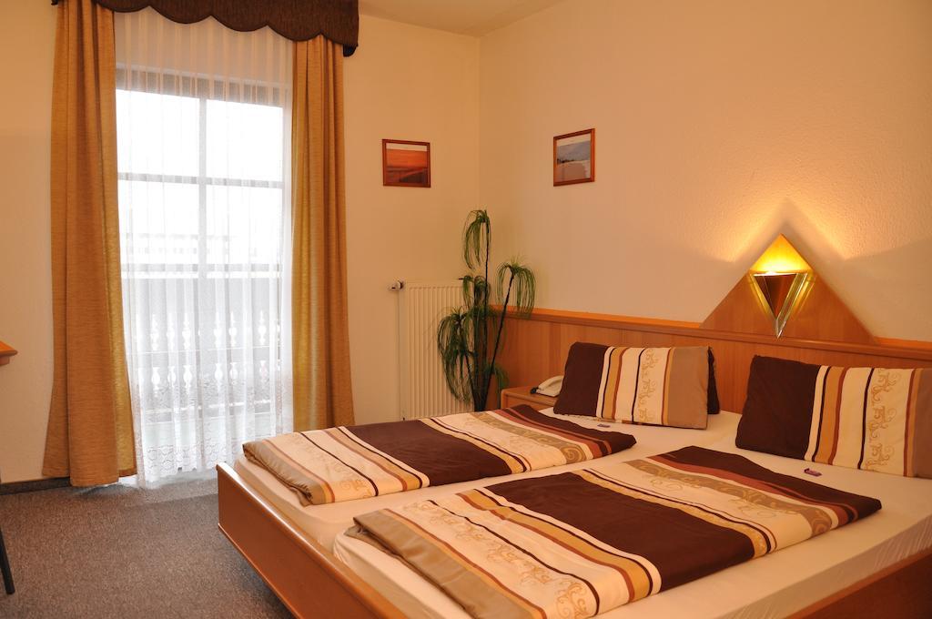 Sulzfeld  Hotel Fasold الغرفة الصورة